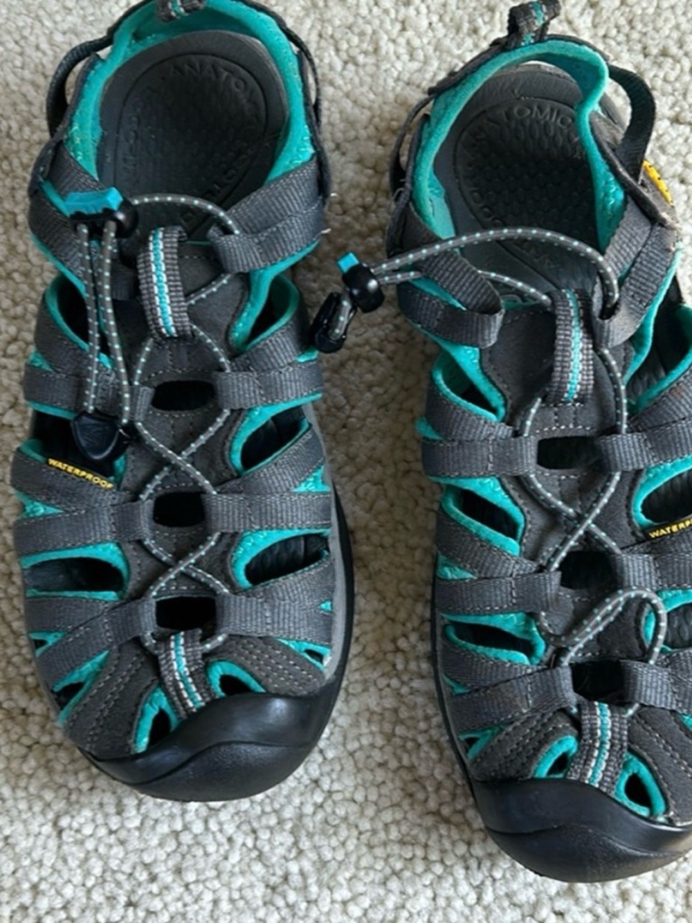 Keen Whisper waterproof walking sandal 7.5